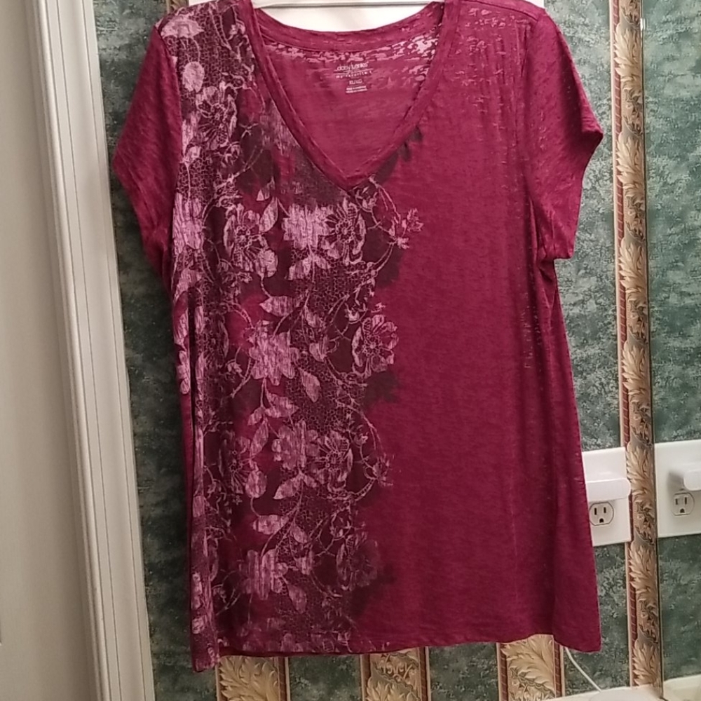 Daisey Fuentes  Top